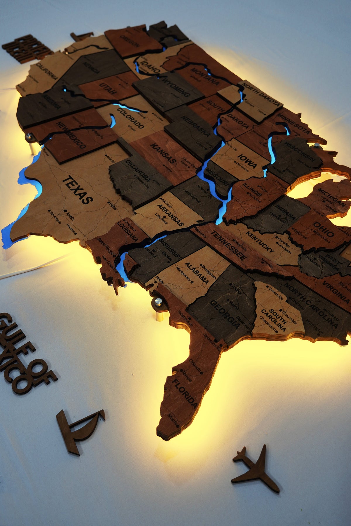 Wooden USA Map With LED – With Rivers, color Warm — buy | FACTURA