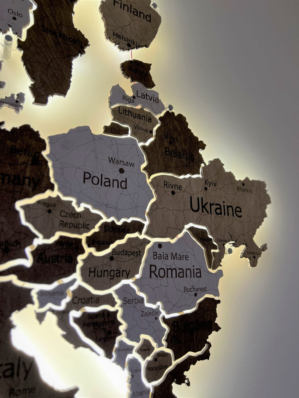 Europe LED map on acrylic glass with backlighting between countries color Terra — buy | FACTURA