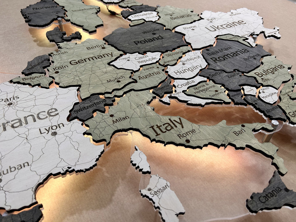 Europe LED map on acrylic glass with backlighting between countries color Verde — buy | FACTURA
