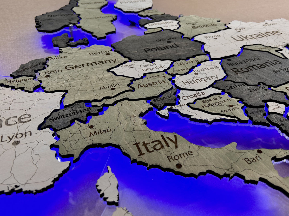 Europe LED RGB map on acrylic glass with backlighting between countries color Verde — buy | FACTURA