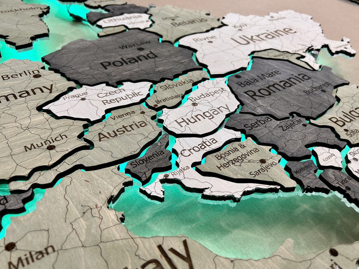 Europe LED RGB map on acrylic glass with backlighting between countries color Verde — buy | FACTURA