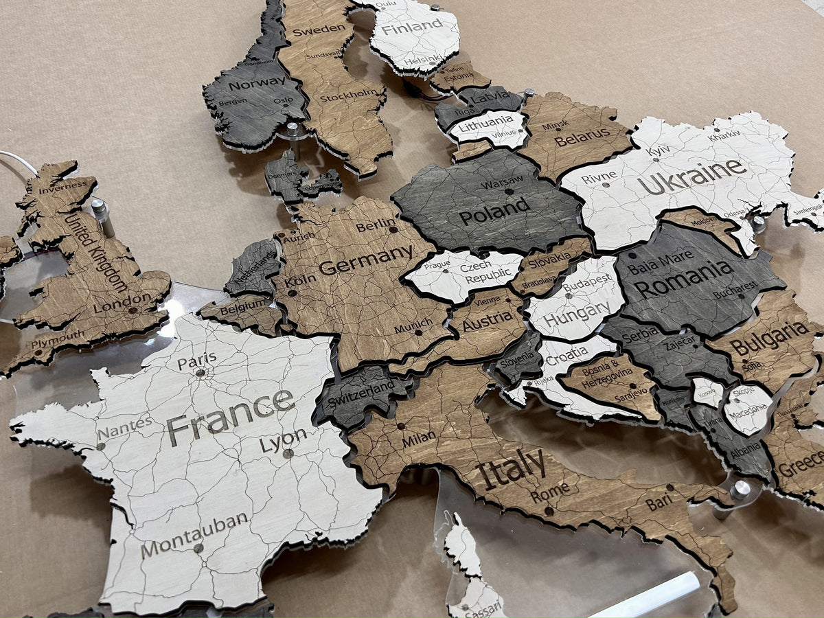 Europe LED map on acrylic glass with backlighting between countries color Wander — buy | FACTURA