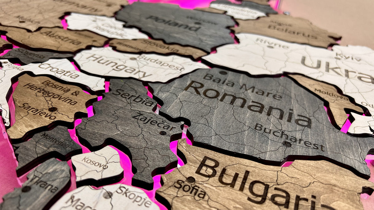 Europe LED RGB map on acrylic glass with backlighting between countries color Wander — buy | FACTURA