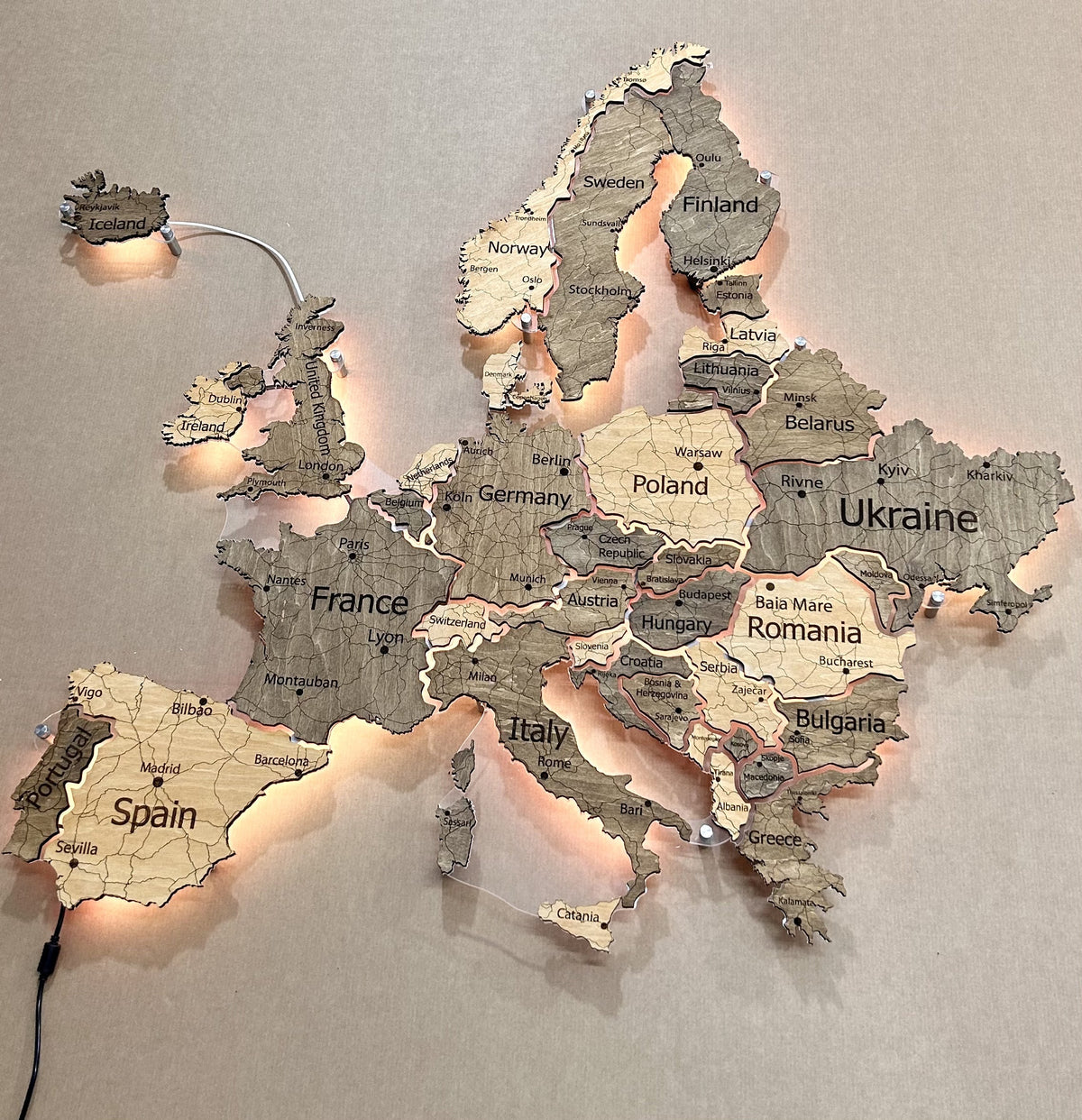 Europe LED map on acrylic glass with backlighting between countries color Nobel — buy | FACTURA