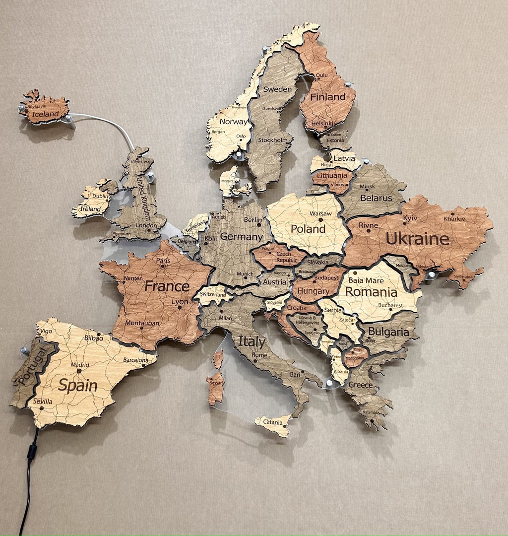Europe LED map on acrylic glass with backlighting between countries color Warm — buy | FACTURA