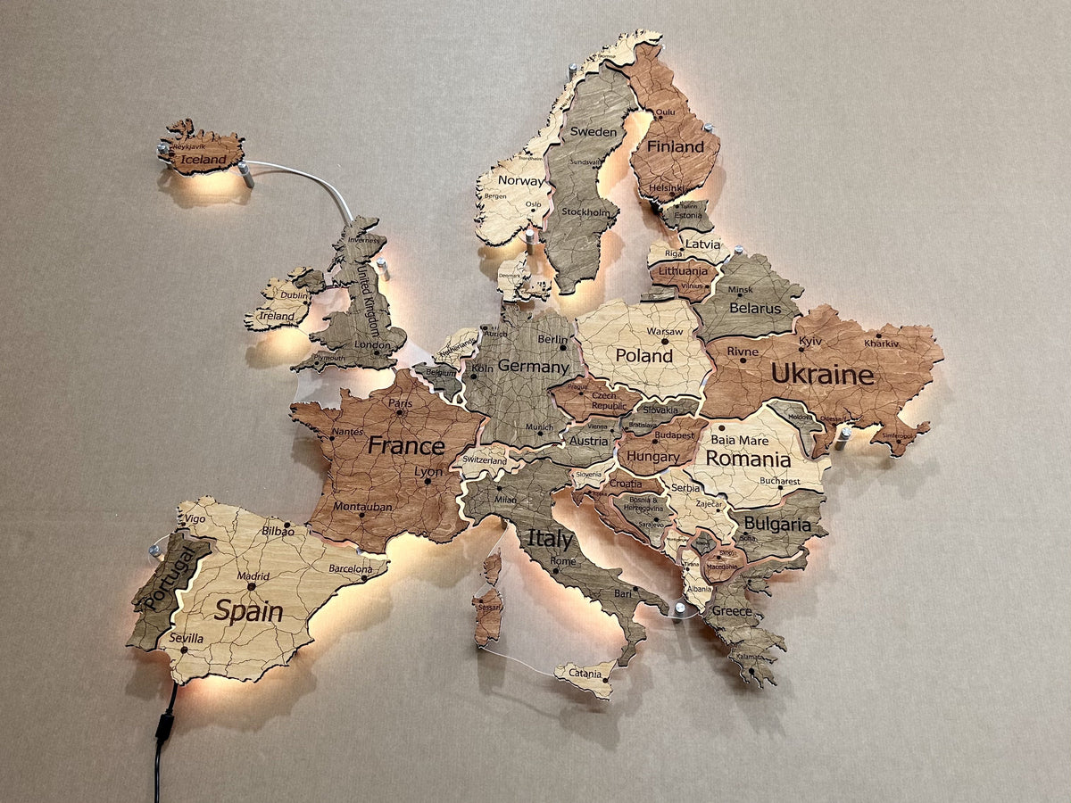 Europe LED map on acrylic glass with backlighting between countries color Warm — buy | FACTURA