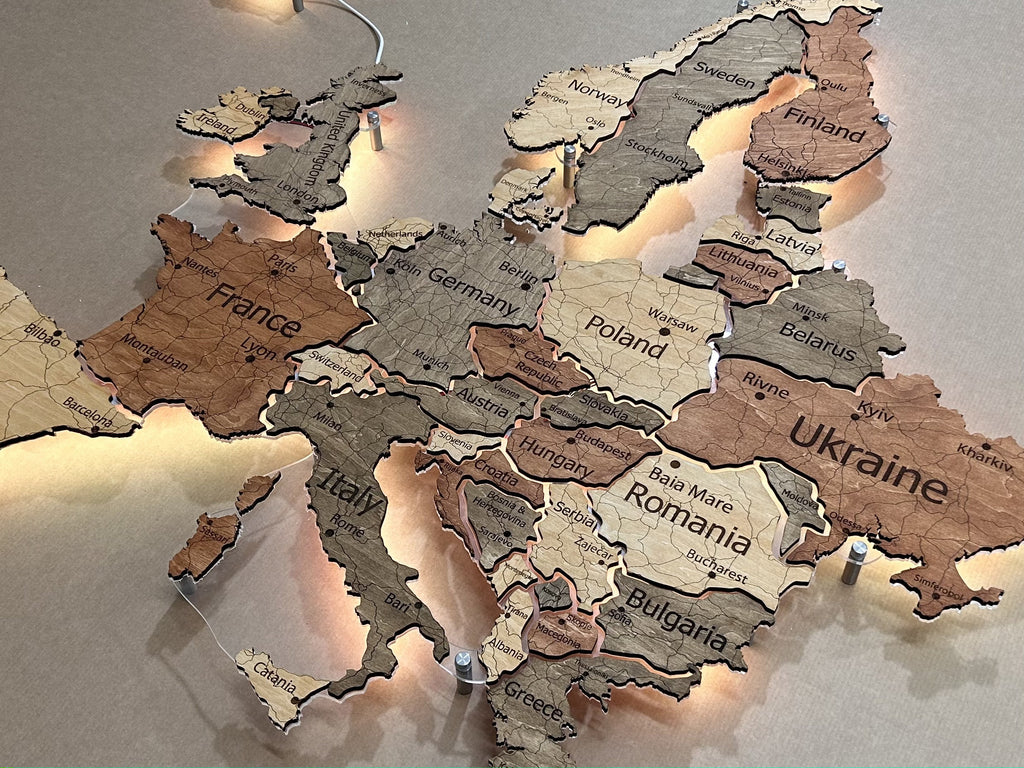 Europe LED map on acrylic glass with backlighting between countries color Warm — buy | FACTURA
