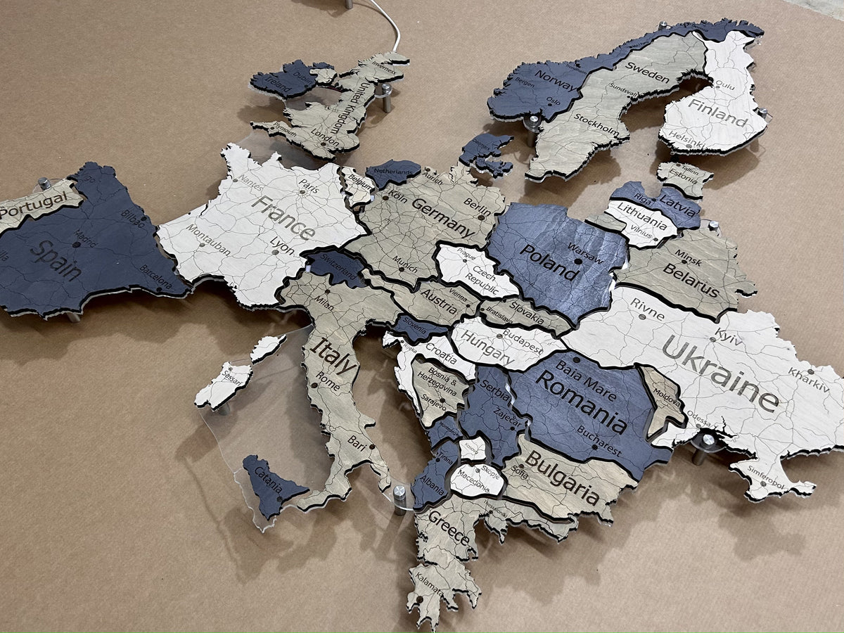 Europe LED map on acrylic glass with backlighting between countries color Deep — buy | FACTURA