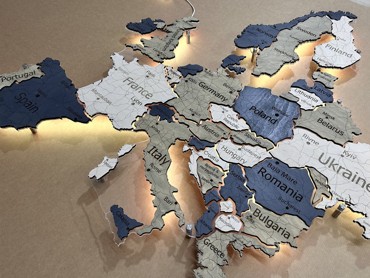 Europe LED map on acrylic glass with backlighting between countries color Deep — buy | FACTURA
