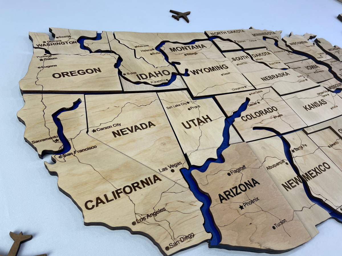 Wooden USA Map – With Rivers, color Natural — buy | FACTURA