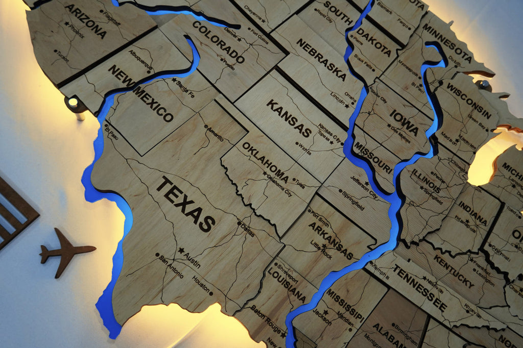 Wooden USA Map With LED – With Rivers, color Natural — buy | FACTURA