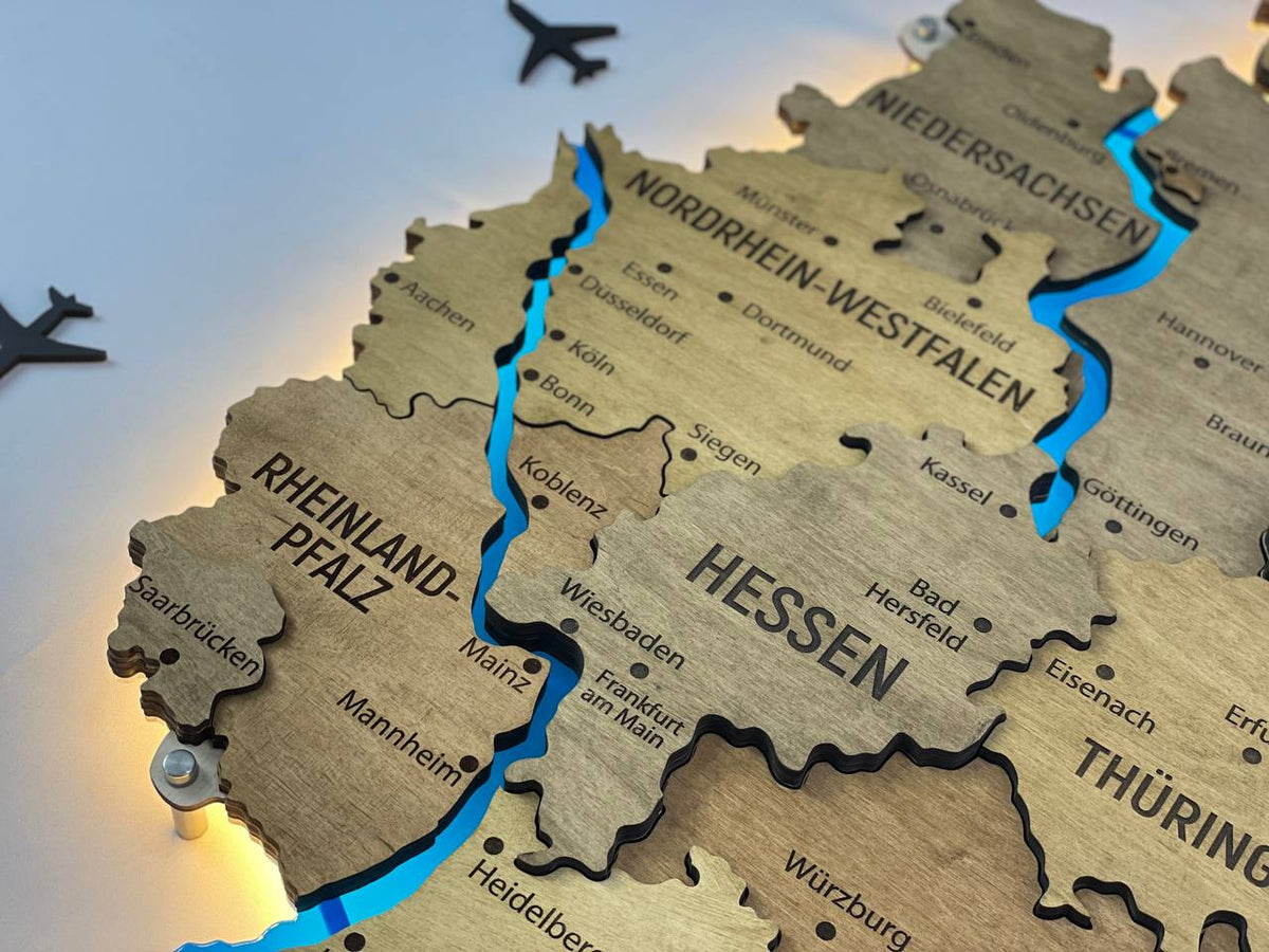 Akrylowa mapa Niemiec z rzekami, kolor Dark Nut