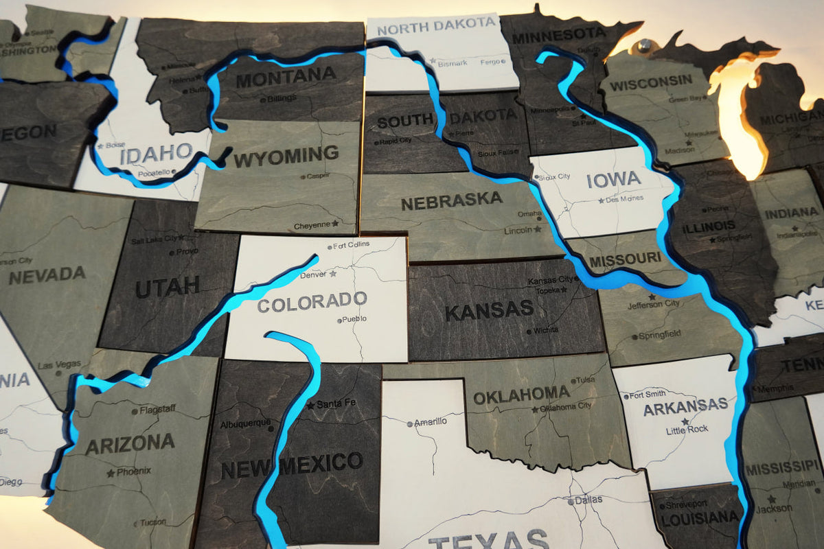 Wooden USA Map With LED – With Rivers, color Black&White — buy | FACTURA